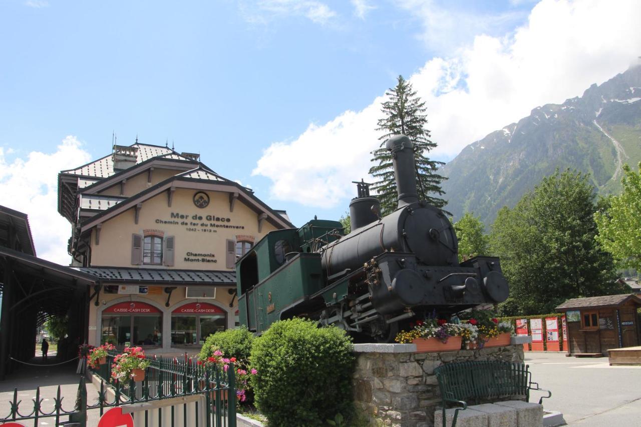 STUDIO CHAMONIX MONT-BLANC Idéalement situé Exterior foto